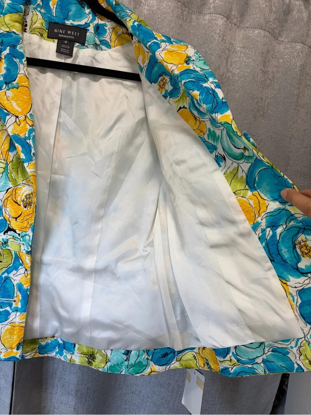 Nine West Bright Floral Quilted Jacket Blue, Yellow, Green 4 nwt